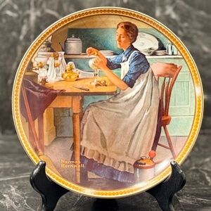 NORMAN ROCKWELL’S Rediscovered Women Collection “Working in the Kitchen” Plate